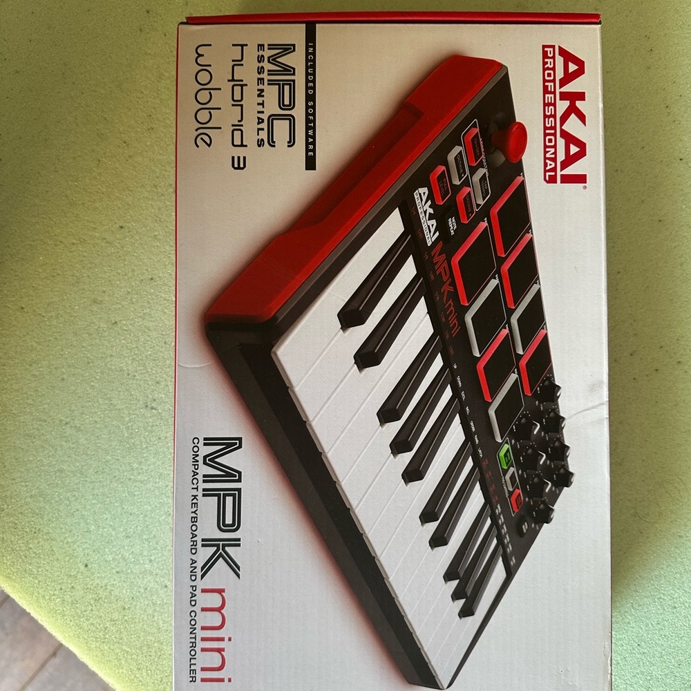 🎹 Akai MPK Mini MKII – Compact MIDI Keyboard & Pad Controller 🎛️
